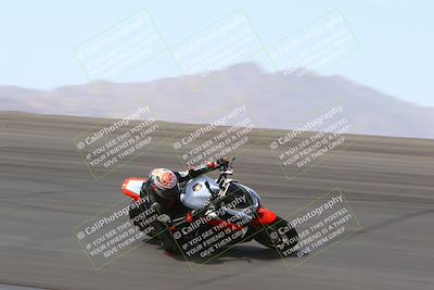 media/Apr-10-2022-SoCal Trackdays (Sun) [[f104b12566]]/Bowl (11am)/